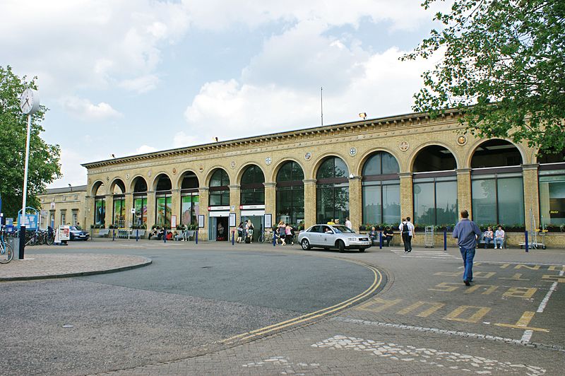 File:Cambridge railway station (6385339063).jpg